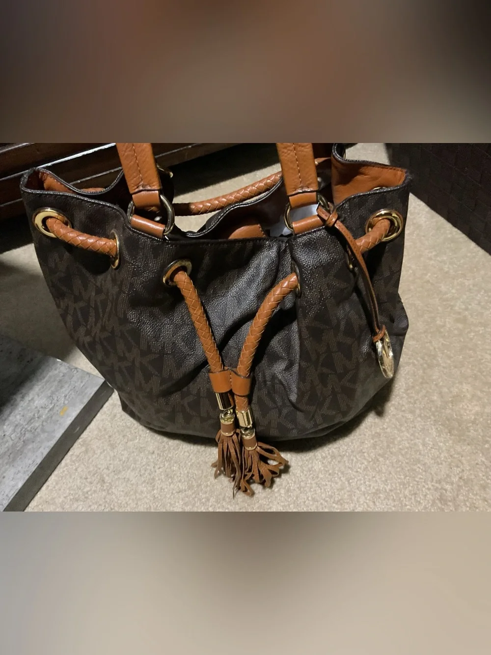 Michael Kors Bucket Bag